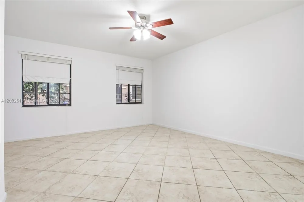 2890 Kinsington Cir #22-1 Weston, FL 33332