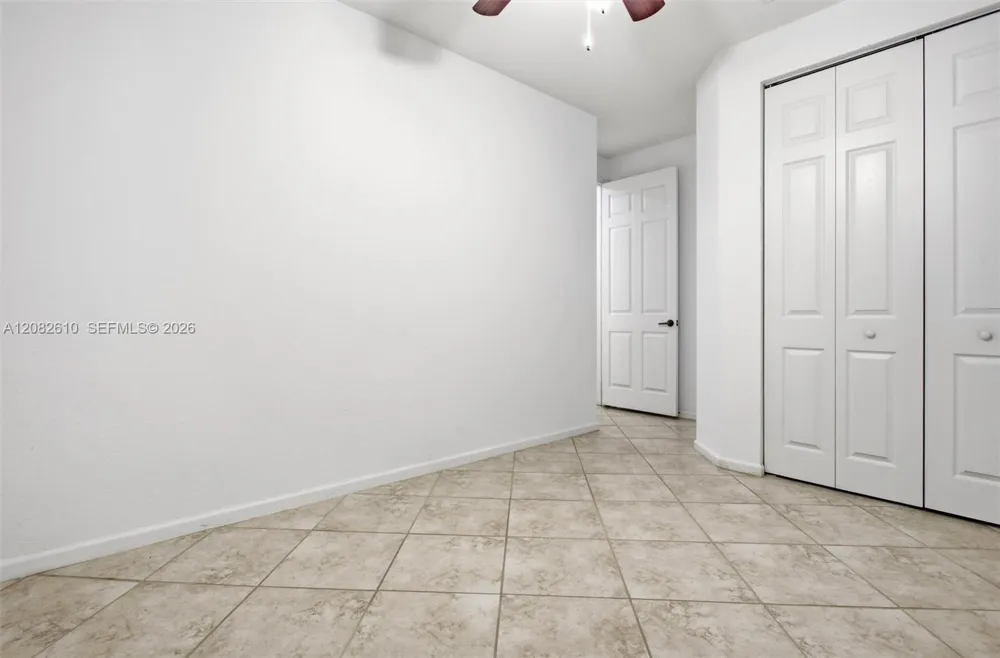2890 Kinsington Cir #22-1 Weston, FL 33332