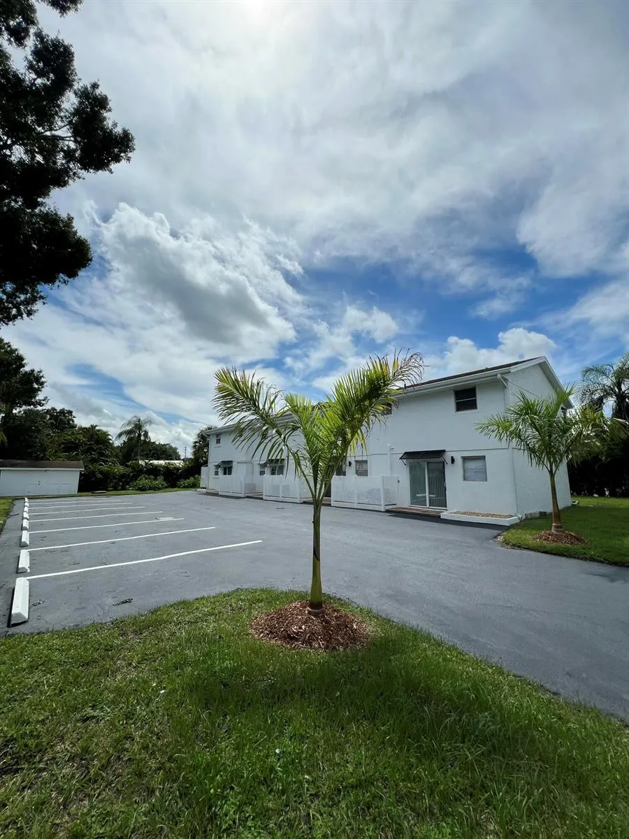 2829 SW CORNELL AVENUE Palm City, FL 34990