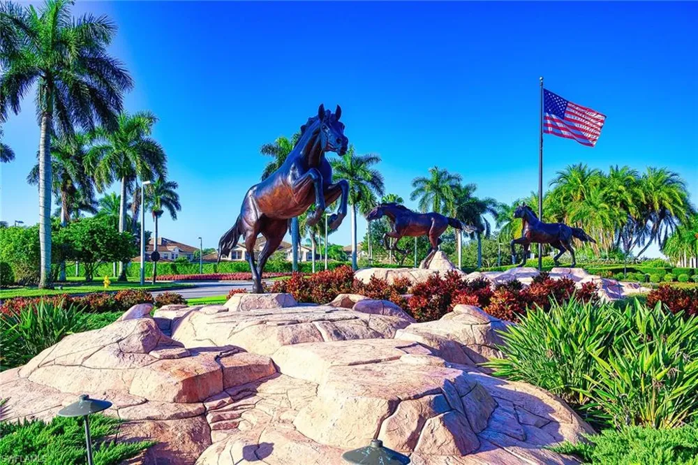 8681 Mustang Drive Naples, FL 34113