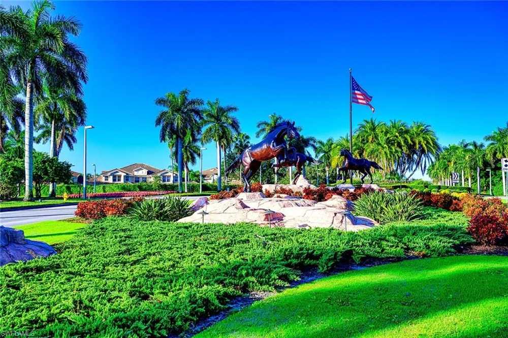 8681 Mustang Drive Naples, FL 34113