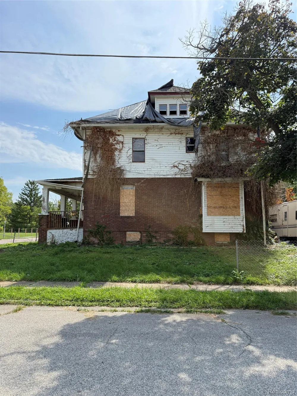2025 Adams Avenue Flint City, MI 48505