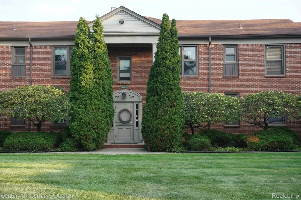 22671 Garrison Street #107 Dearborn City, MI 48124