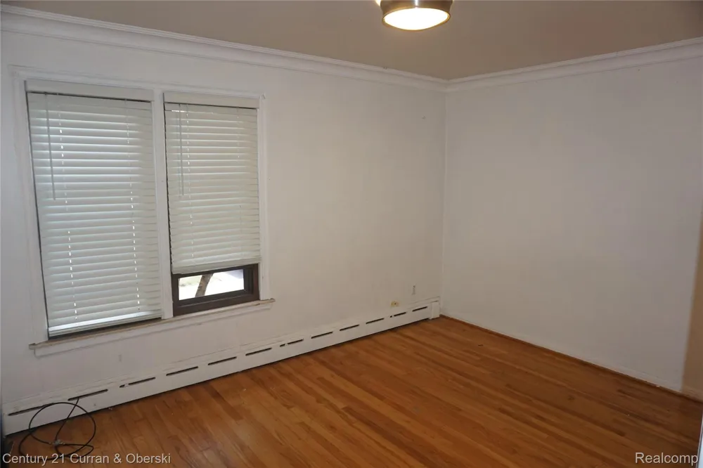 22671 Garrison Street #107 Dearborn City, MI 48124