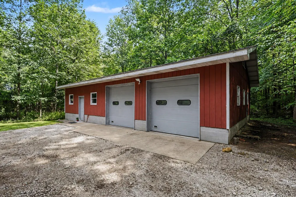12537 S Wolcott Chikaming Township, MI 49125