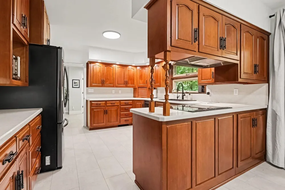 12537 S Wolcott Chikaming Township, MI 49125