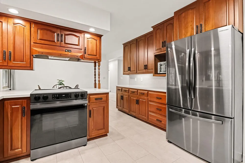 12537 S Wolcott Chikaming Township, MI 49125