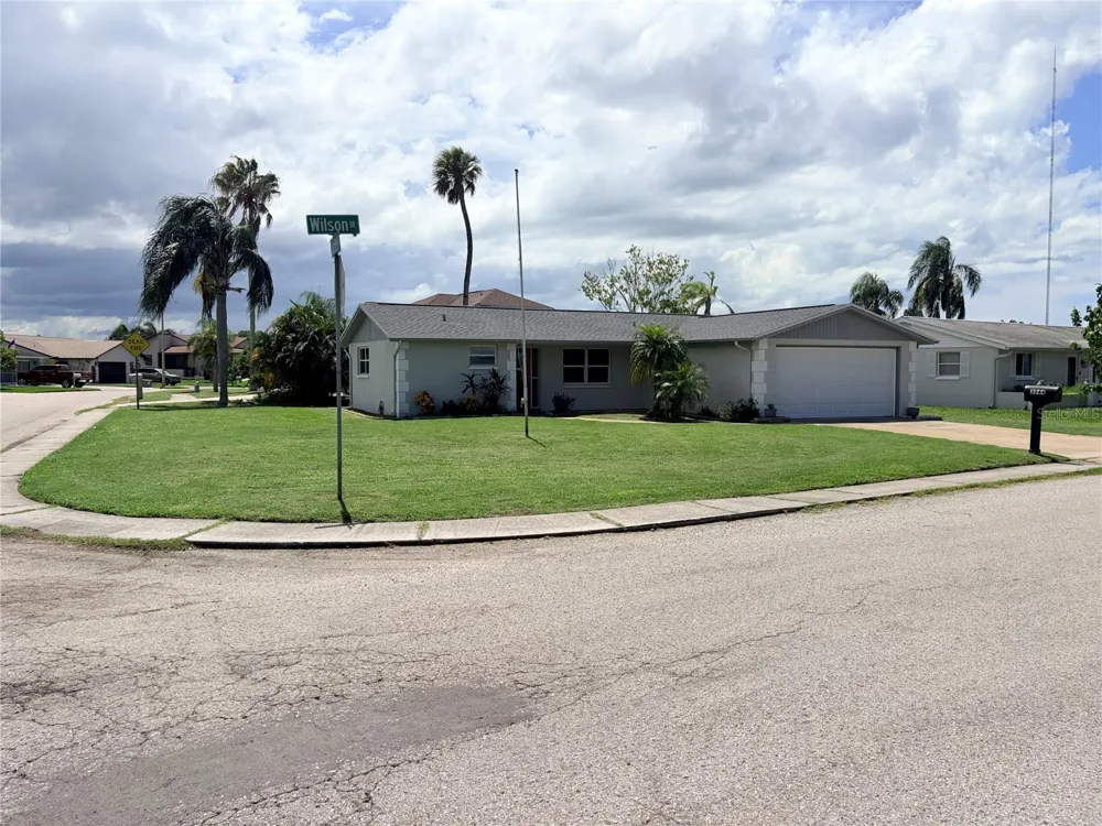 Address Not Shown Holiday, FL 34691