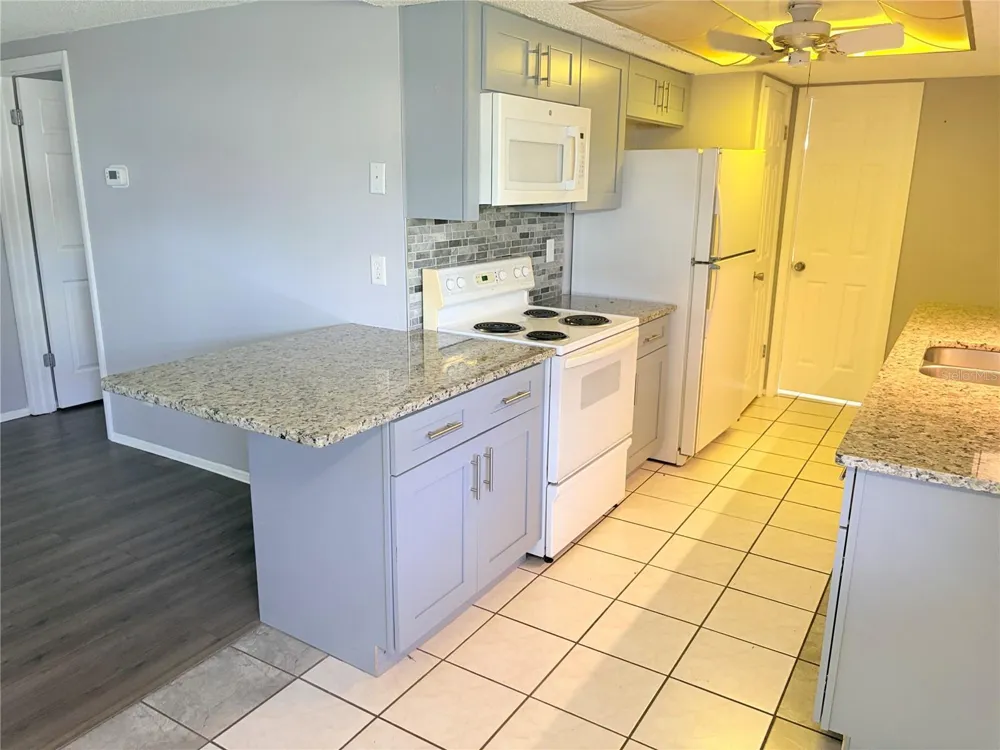 Address Not Shown Holiday, FL 34691