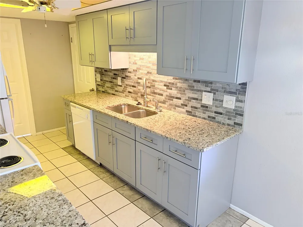 Address Not Shown Holiday, FL 34691