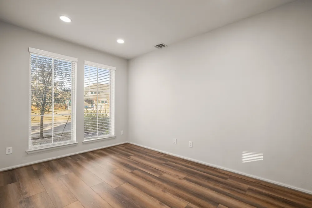 932 Azul Lagoon Drive #18 Leander, TX 78641