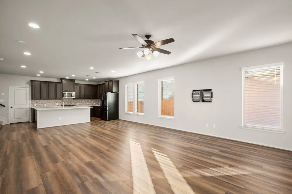 932 Azul Lagoon Drive #18 Leander, TX 78641