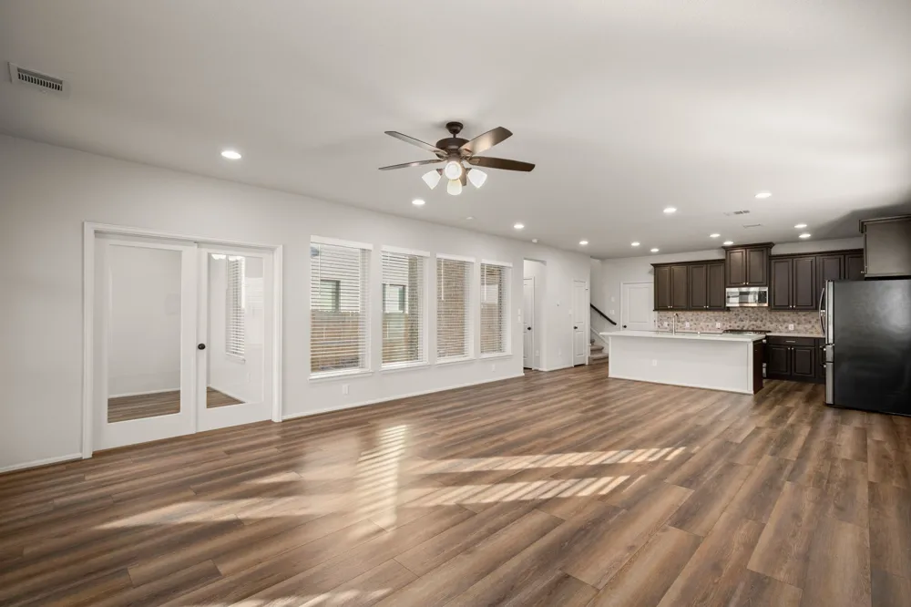 932 Azul Lagoon Drive #18 Leander, TX 78641