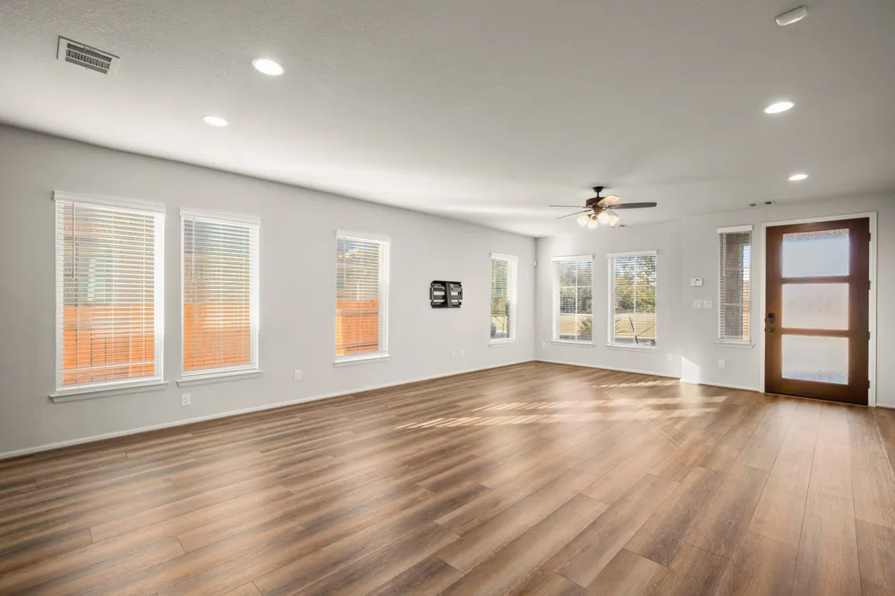 932 Azul Lagoon Drive #18 Leander, TX 78641