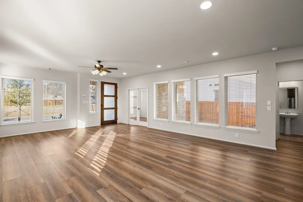 932 Azul Lagoon Drive #18 Leander, TX 78641