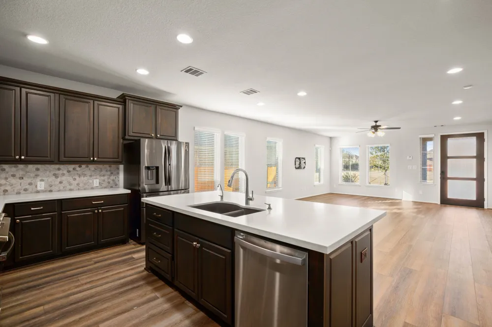 932 Azul Lagoon Drive #18 Leander, TX 78641