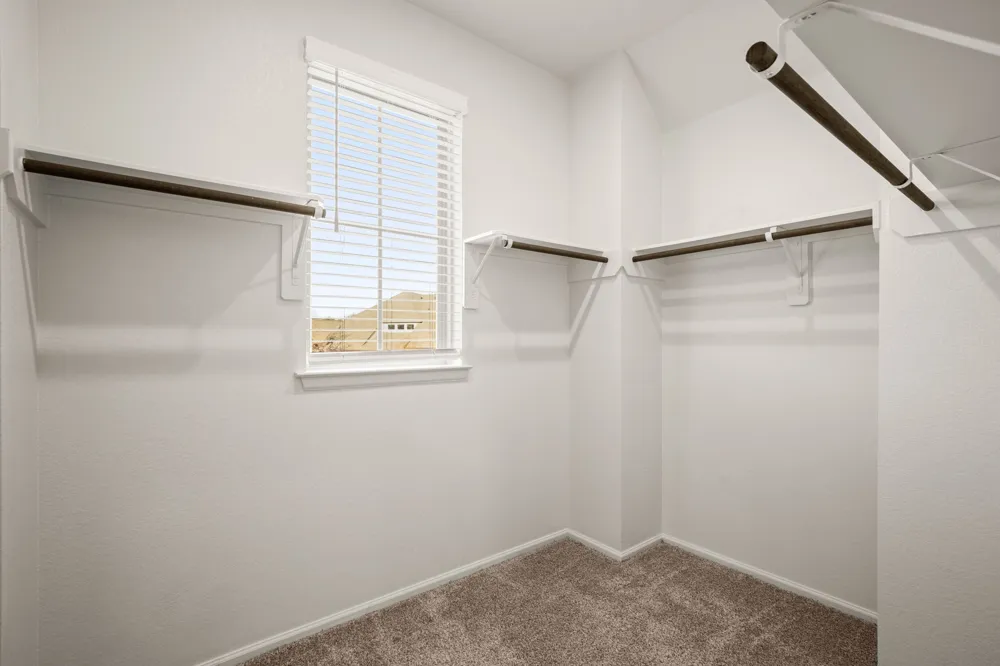 932 Azul Lagoon Drive #18 Leander, TX 78641