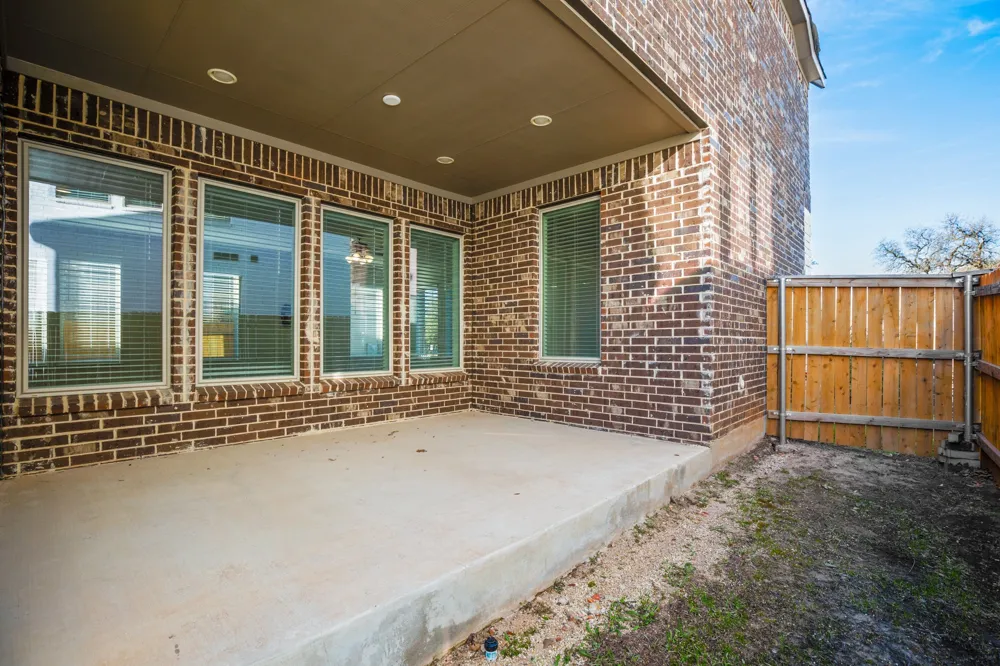 932 Azul Lagoon Drive #18 Leander, TX 78641