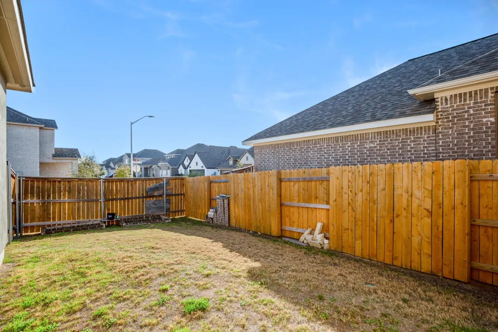 932 Azul Lagoon Drive #18 Leander, TX 78641