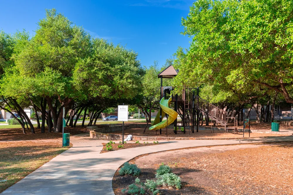 932 Azul Lagoon Drive #18 Leander, TX 78641