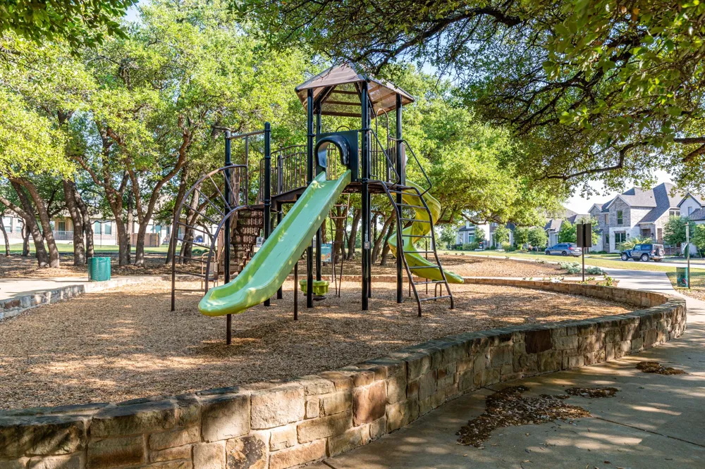 932 Azul Lagoon Drive #18 Leander, TX 78641