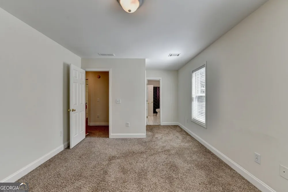 1131 3rd ST Stone Mountain, GA 30083