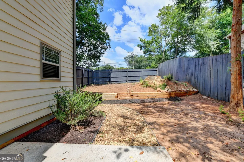 1131 3rd ST Stone Mountain, GA 30083