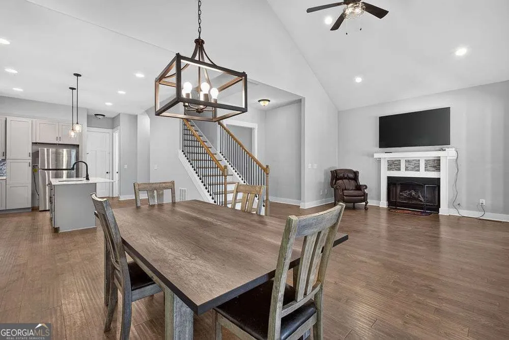 54 Roscoe RD Newnan, GA 30263