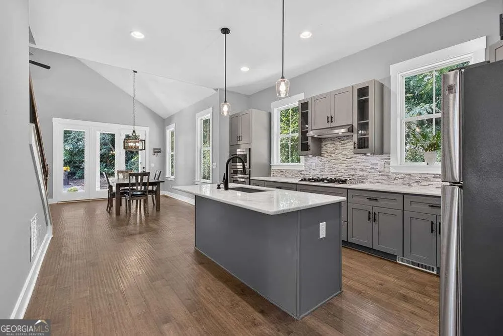 54 Roscoe RD Newnan, GA 30263