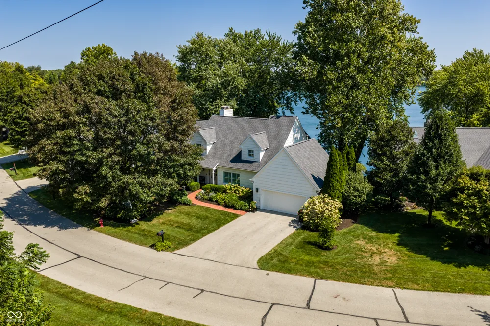 3264 Bay Road South Drive Indianapolis, IN 46240