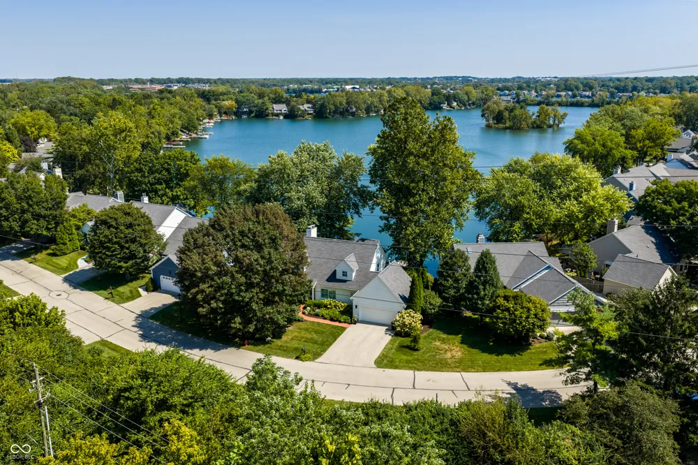 3264 Bay Road South Drive Indianapolis, IN 46240