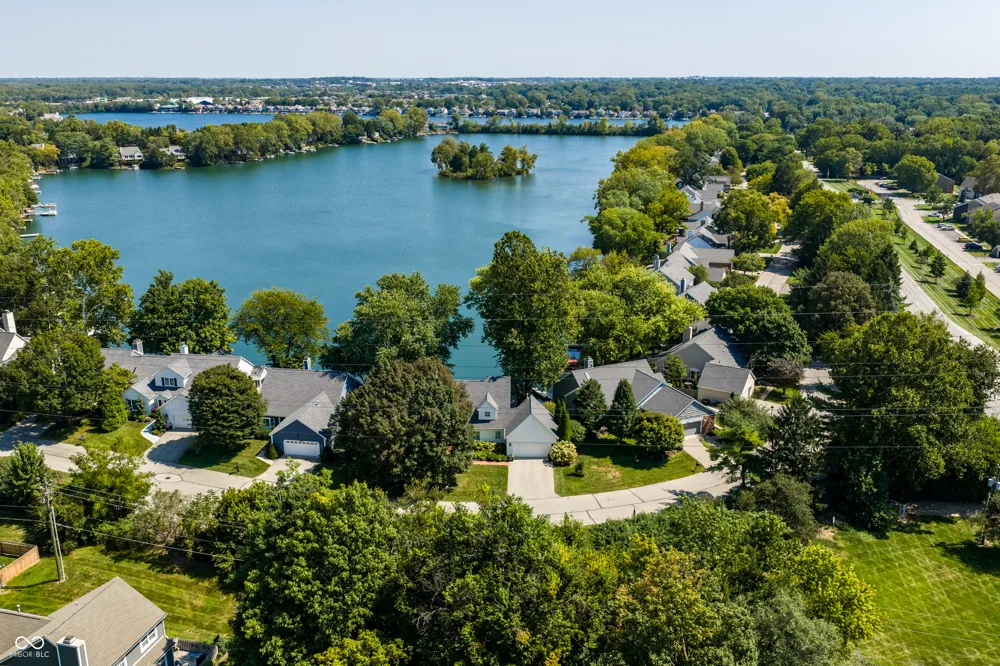 3264 Bay Road South Drive Indianapolis, IN 46240