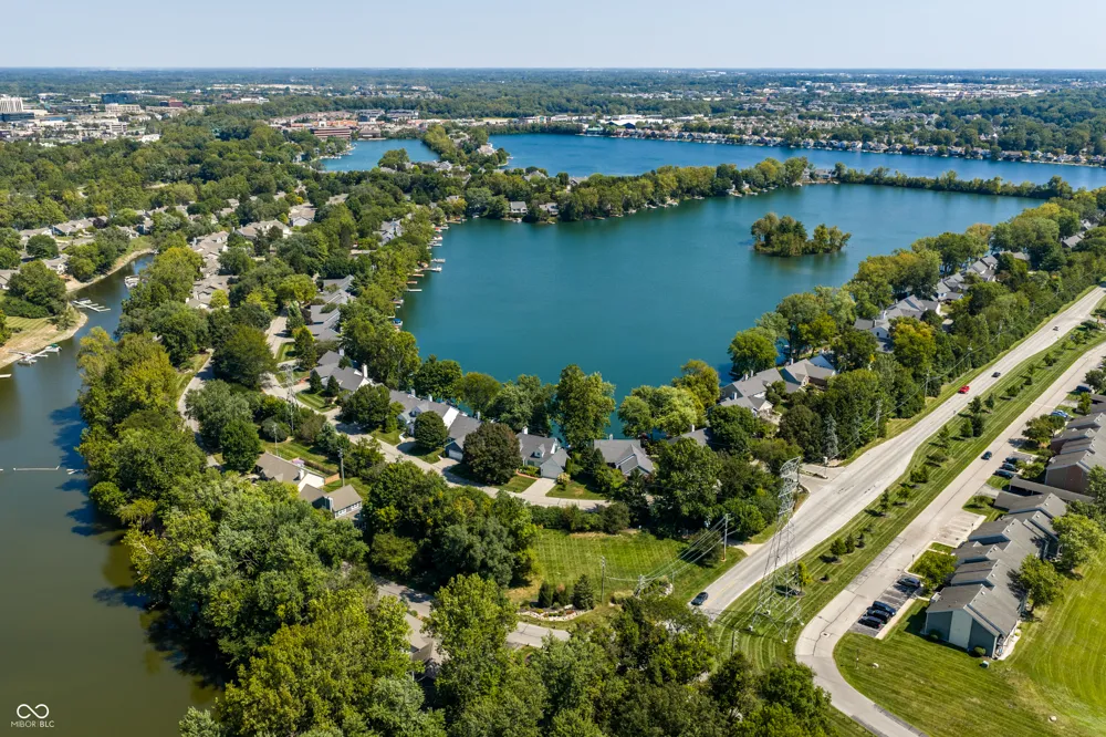 3264 Bay Road South Drive Indianapolis, IN 46240