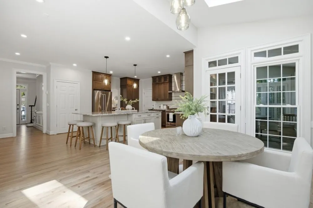 952 Hawkhorn Court Alpharetta, GA 30005