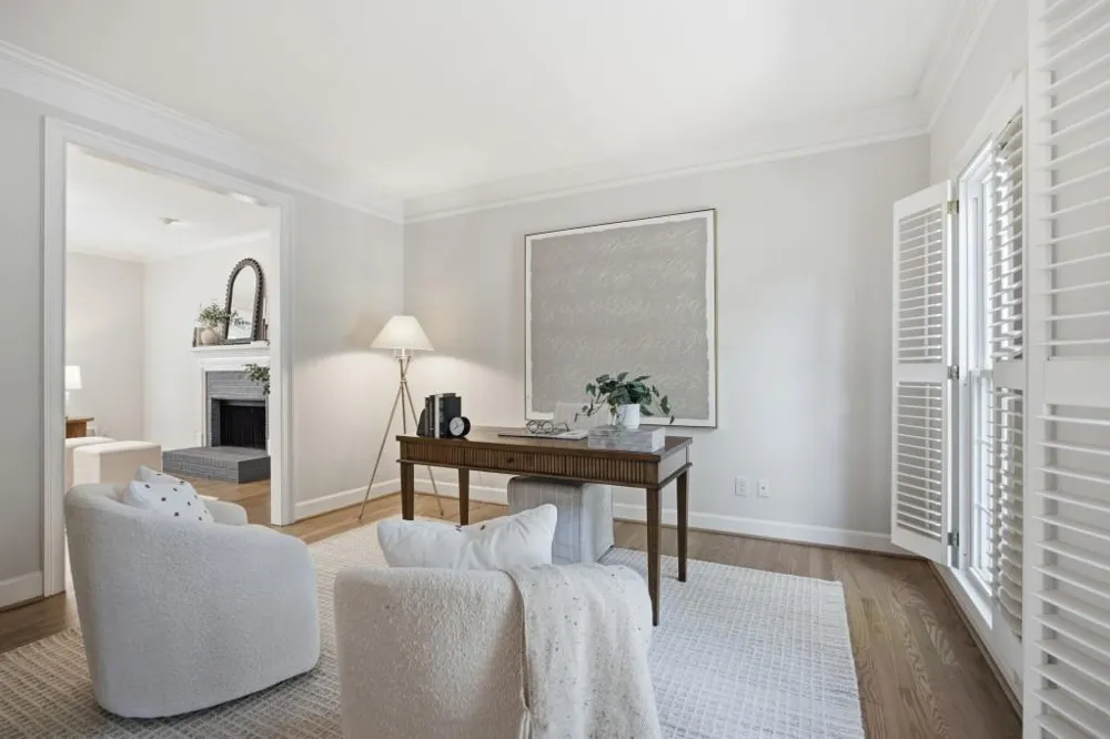952 Hawkhorn Court Alpharetta, GA 30005