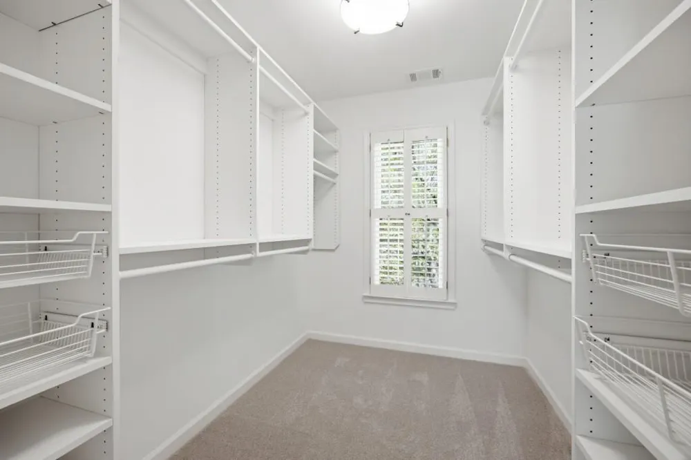 952 Hawkhorn Court Alpharetta, GA 30005