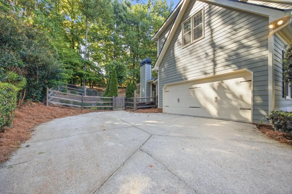 952 Hawkhorn Court Alpharetta, GA 30005