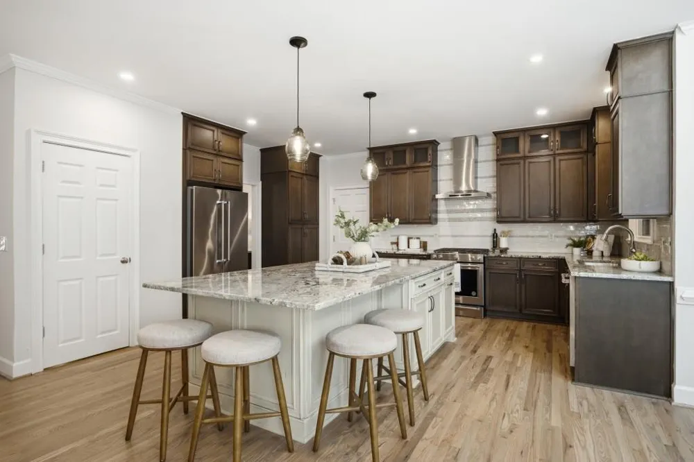 952 Hawkhorn Court Alpharetta, GA 30005