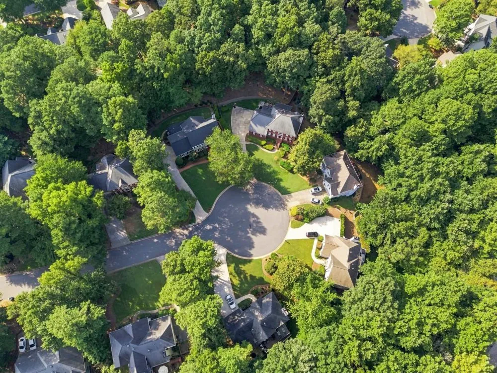 952 Hawkhorn Court Alpharetta, GA 30005