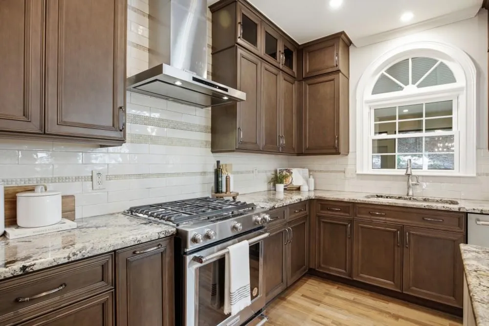 952 Hawkhorn Court Alpharetta, GA 30005