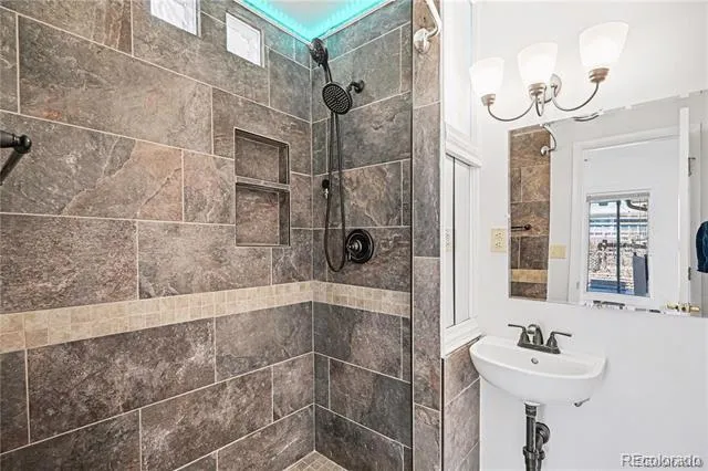 8095 E Lehigh Avenue Denver, CO 80237