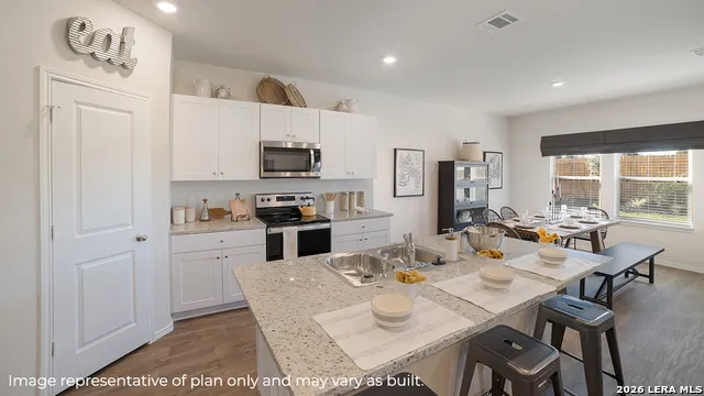 5325 Grass Hill Drive San Antonio, TX 78238