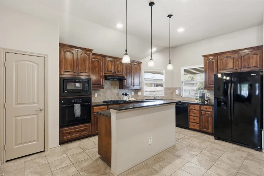 8312 Indian Bluff Trail Fort Worth, TX 76131