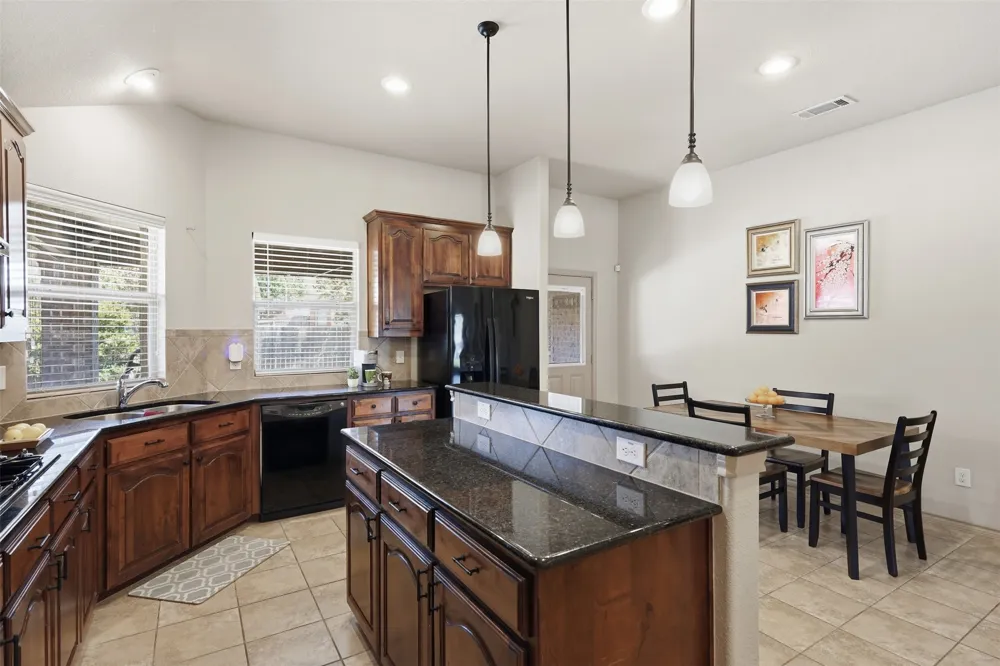 8312 Indian Bluff Trail Fort Worth, TX 76131