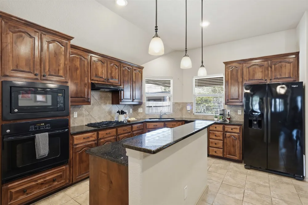 8312 Indian Bluff Trail Fort Worth, TX 76131