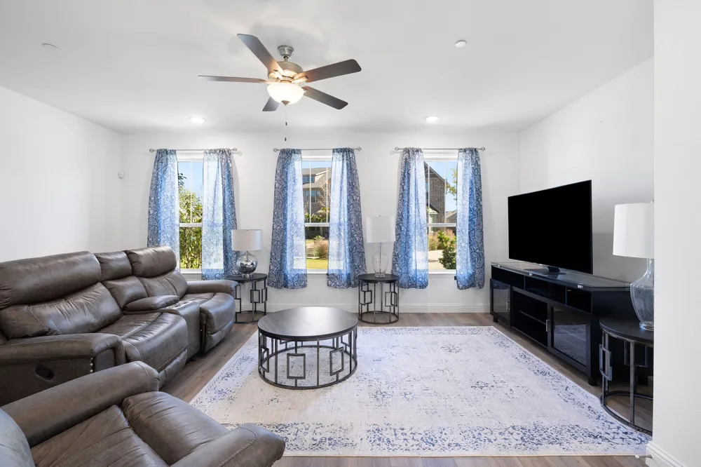 4335 Fall Blossom Drive Arlington, TX 76005