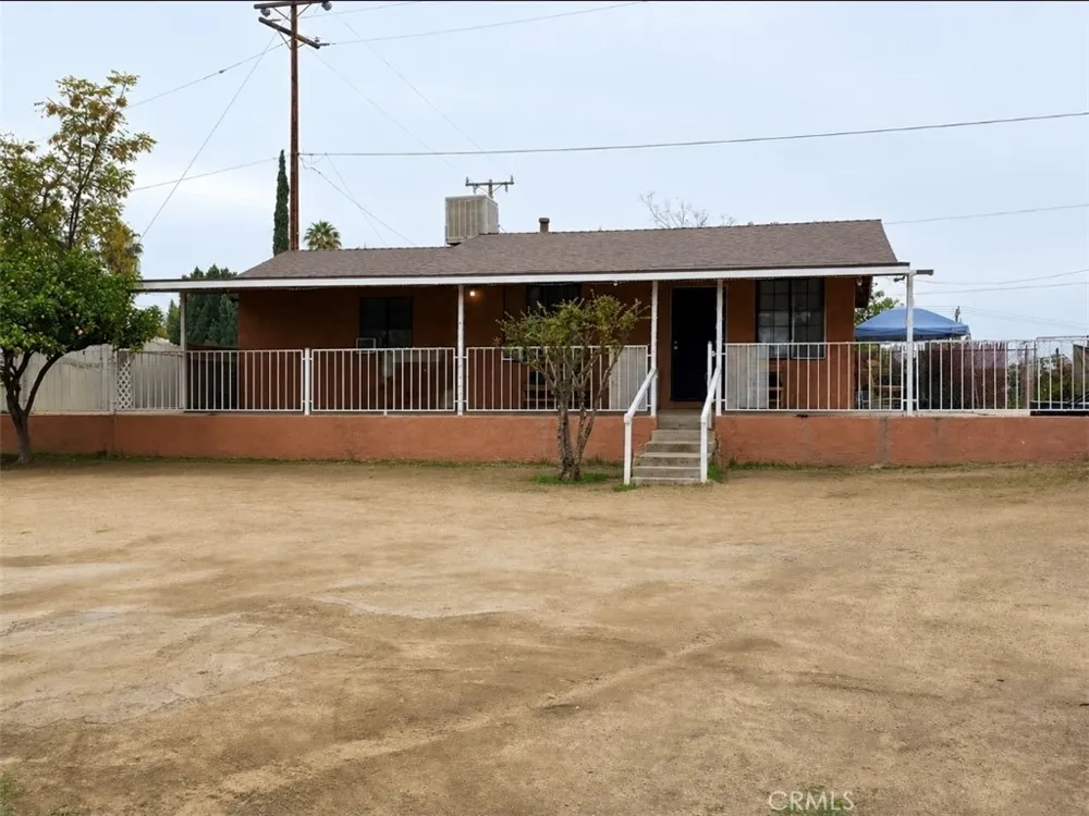 2004 Virginia Bakersfield, CA 93305