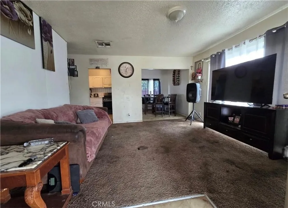 2004 Virginia Bakersfield, CA 93305