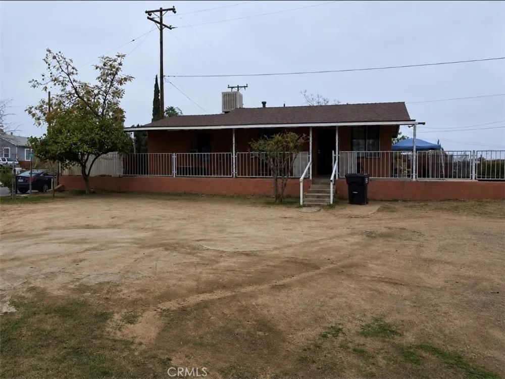 2004 Virginia Bakersfield, CA 93305