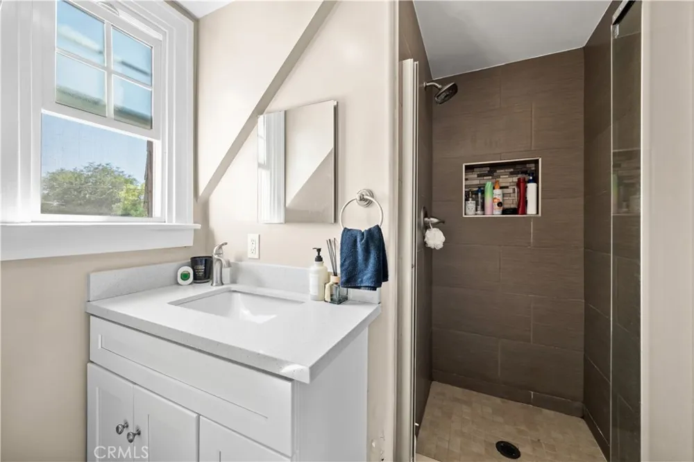 6503 Wilcox Avenue Bell, CA 90201